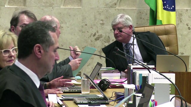 Fiscalía de Brasil pide 83 investigaciones a políticos