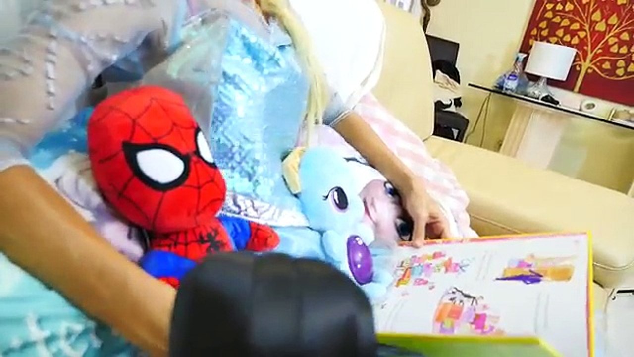 PREGNANT FROZEN ELSA vs PREGNANT MALEFICENT vs DOCTOR SPIDERMAN Baby is born! POOP Superhe
