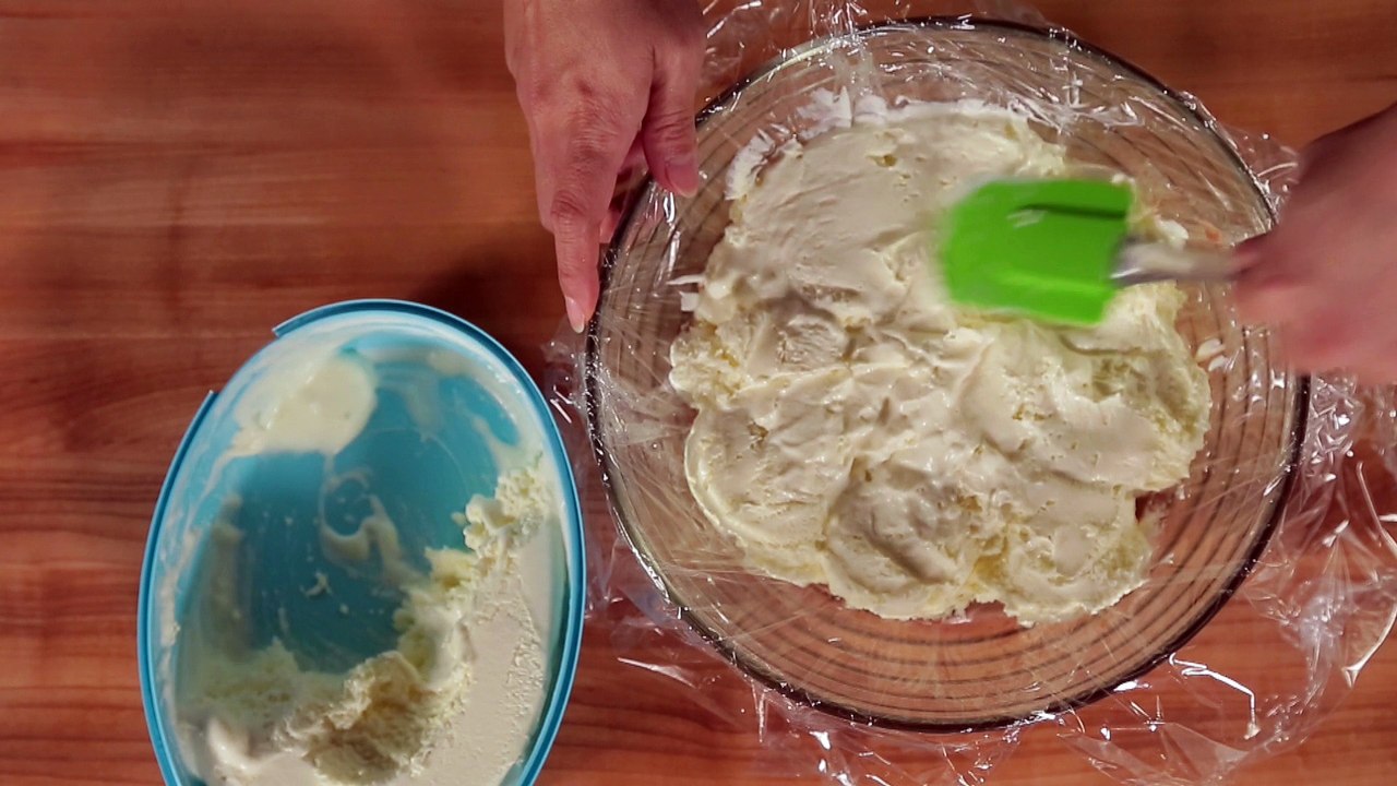 BNM0004479 Crunchy Meringue Ice Cream Cake
