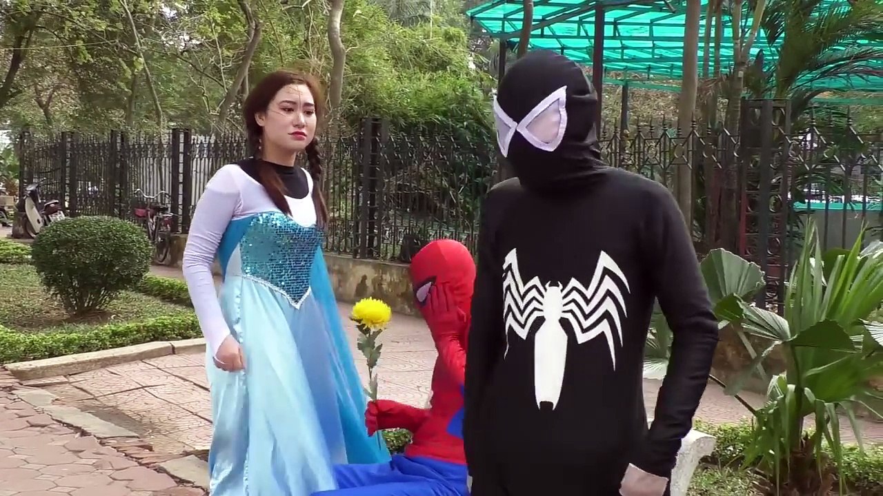 JOKER VS FROZEN ELSA VS BATGIRL Real Life Superhero Spiderman Kids Fun Elsa Kidnapped