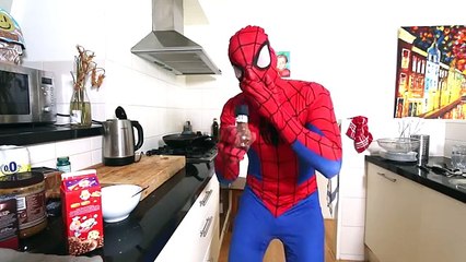 Spiderman vs Joker vs Pink Spidergirl vs Frozen Elsa - Itching Powder Prank! - Funny Super
