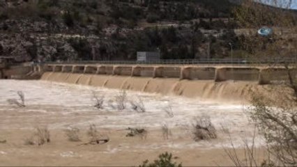 Silifke'de Göksu Irmağı'nın Debisi Yükseldi Bin 109 Dekar Alan Zarar Gördü
