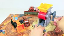 Disney Pixar Cars Screamin Banshee COLOSSUS XXL Frank take on Lightning McQueen Mater! !!