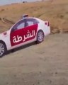 La police de Dubaï a trouvé une bonn etechnique pour faire ralentir les automobilistes