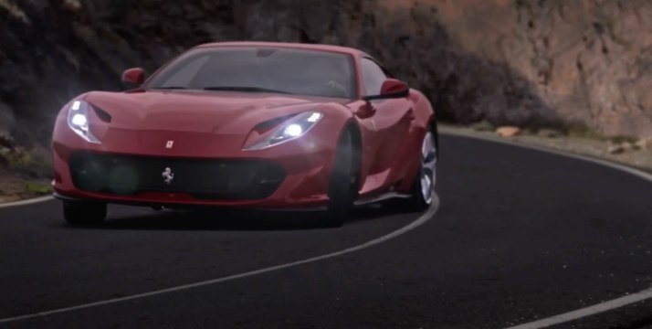 VÍDEO: ¡Tenemos un pez gordo! El Ferrari 812 Superfast driftando