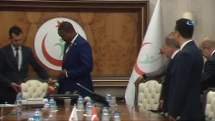 Sağlık Bakanı Akdağ: "Cibuti ile Türkiye Arasındaki İşbirliği Çok Güçlü Bir Biçimde İlerliyor.