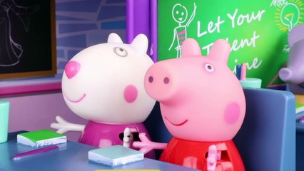 Peppa Pig Toys in English  Peppa Pig cuts Madame Gazelle Clothes _ Toys V