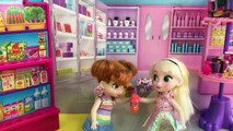 Grocery Shopping! Elsa & Anna kids shop at Barbie's Grocery Store  Barbie Car  Cand