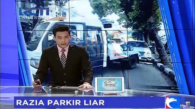 Pelanggar Parkir Liar Tak Terima Mobilnya Diderek Petugas