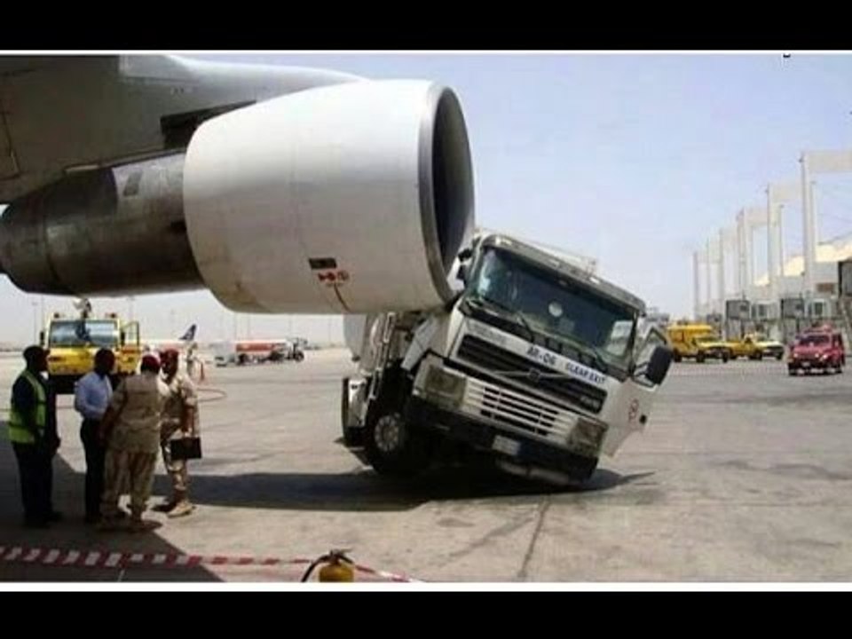 Car Crashes-Shocking dash camera HD #101