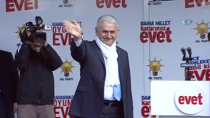Başbakan Yıldırım: "Birileri Sadece Laf Üretir, Dedikodu Üretir.