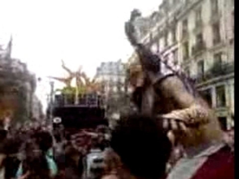 Techno Parade 2007 Char Pacha Mama (Transe)