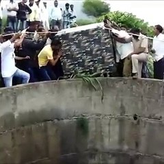 Sauvetage d'un léopard pris au piège dans un puits