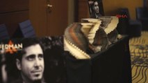 Ferman Akgül, Ilk Solo Albümünün Tanıtımını Gerçekleştirdi