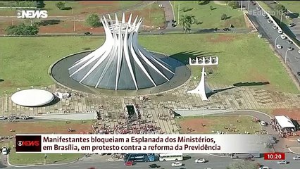 Protestos em Brasília, agora há pouco.