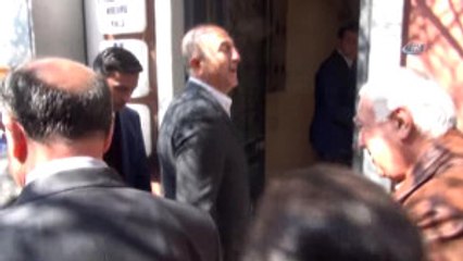 Çavuşoğlu'ndan Fırat Kalkanı Şehidinin Ailesine Ziyaret