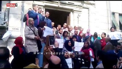 بالفيديو..وقفة احتجاجية للمحامين داخل مقر نقابتهم احتجاجا على اقتحام اعتصامهم