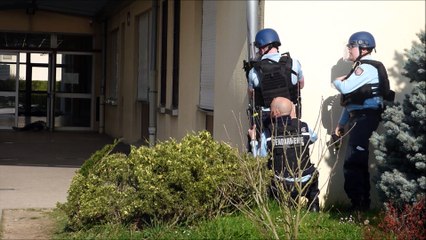Verdun-sur-le-Doubs : simulation d'attaque terroriste, le collège en état de siège