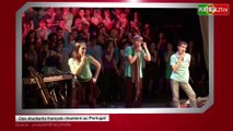 Des étudiants français chantent au Portugal