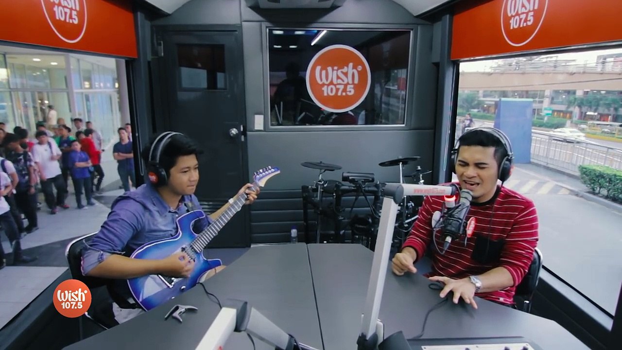 Froilan Canlas performs "All of Me" (John Legend) LIVE on Wish 107.5 Bus