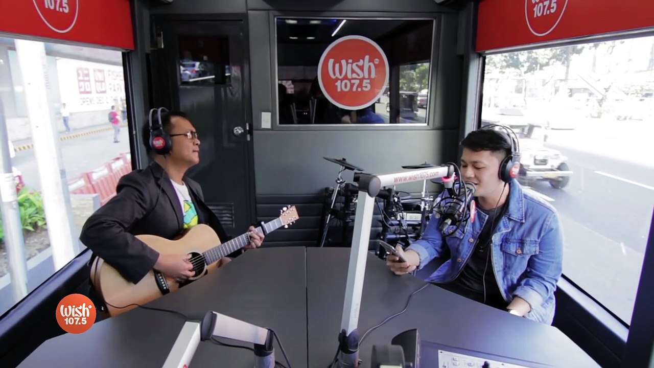 Chard Parojinog covers "Collide" (Howie Day) LIVE on Wish 107.5 Bus