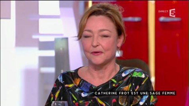 C à Vous : Catherine Frot a accouché cinq femmes pour son dernier film Sage femme ! (Vidéo)