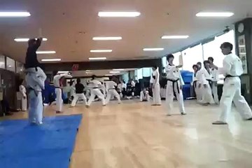 10.Hook - Fulltwist hook Kick