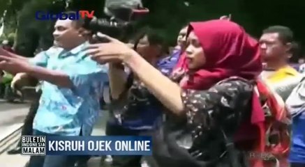 Massa Sopir Taksi Serang Ojek Online di Depan Balai Kota Solo