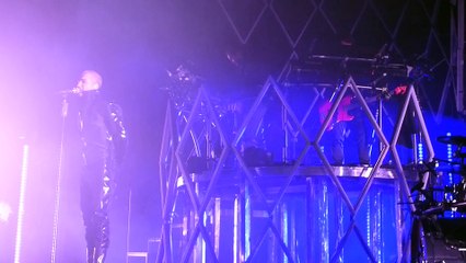 Love who loves you back - Docks Hamburg - 15/03/17