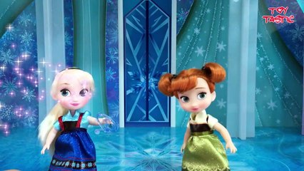 Elsa and Anna Toddlers Playing in the Snow! Do you wanna build a Snow Man   Frozen Surp