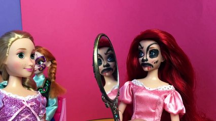 Disney Princess Dolls Playing - Face Painting Fun! Frozen Dol