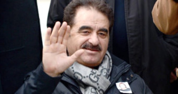 Emekliliğe Hak Kazanan İbrahim Tatlıses'e Bin 600 TL Maaş Bağlanacak