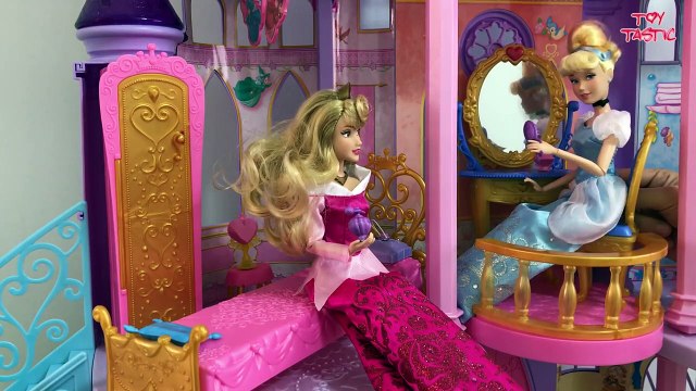 Disney Princesses get pranked by the Evil Queen! Elsa Anna Dream Castl