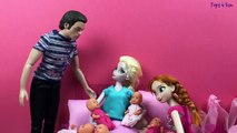 Elsa has 6 baby girls! Elsa gives birth to Kinder surprise egg in funny dre