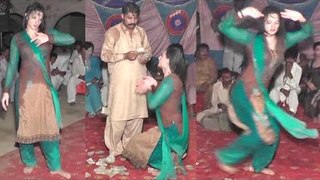 Girl Amazing Dance on Punjabi Marriage - You never see before