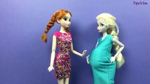 Elsa has 6 baby girls! Elsa gives birth to Kinder surp