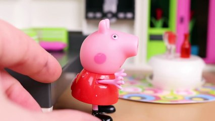 Peppa Pig Toys in English  Peppa Pig Goes to the Podiatrist _ Toys Vide