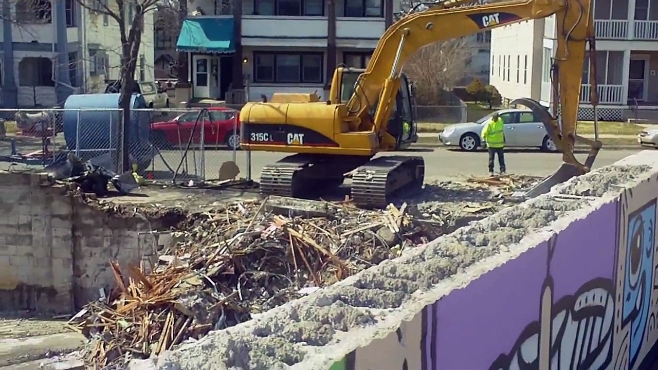 Hollywood Video shuts most ABQ stores