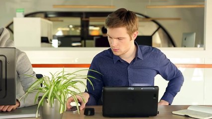 Hushme, le collier pour passer un coup de fil