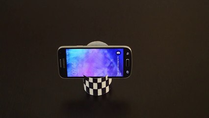 Tuto Facile : Recyclez un rouleau de papier toilette en support de téléphone