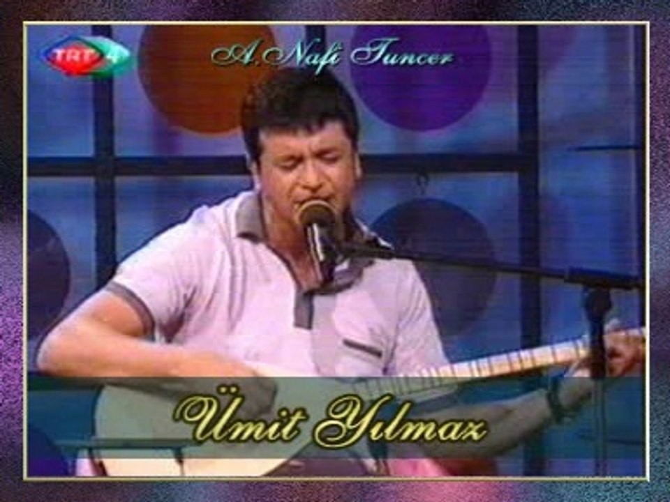 Ümit YILMAZ - Siyah Hüznün Kendisidir