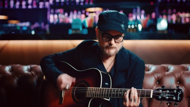 Harun Kolçak feat. Tan - Gitme Seviyorum