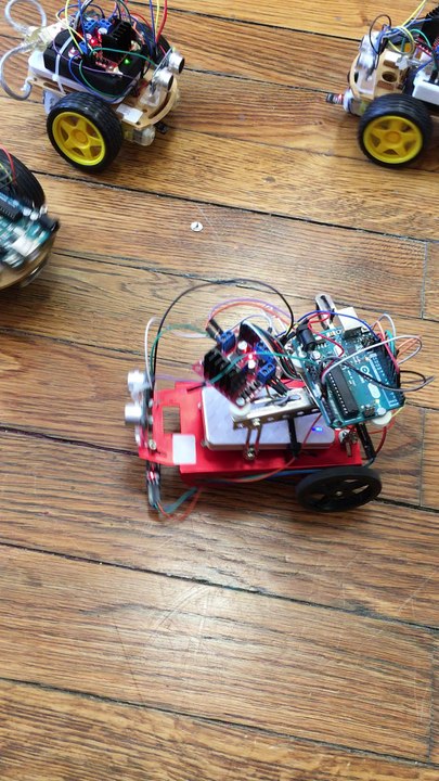 Robots qui dansent  - Arduino technologie - Ateliers Codage & Robotique - Chabrol