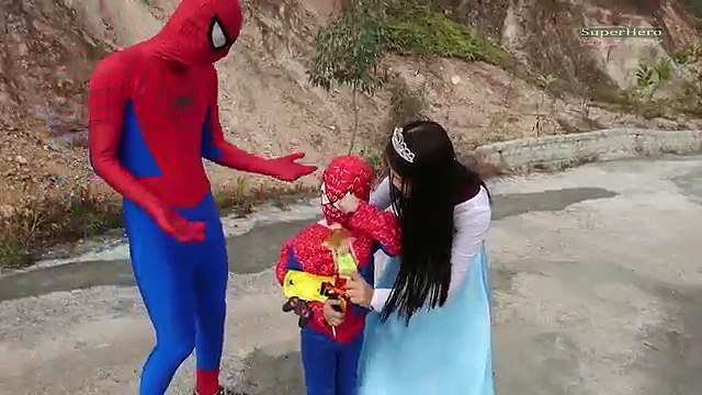 Spiderman Baby SAW GIANT SNAKE Attack Hulk Joker Become Zombie Elsa Catwoman Fun Superhero