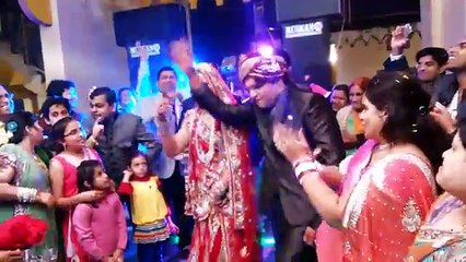 Shadi Dance Boy & Girl With Song Ek Kawara Pher Gya Mara |  Must Watch