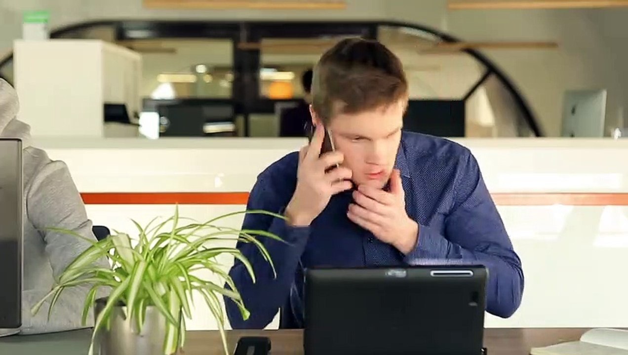 Cette muselière vous permet de recevoir des appels en toute discrétion