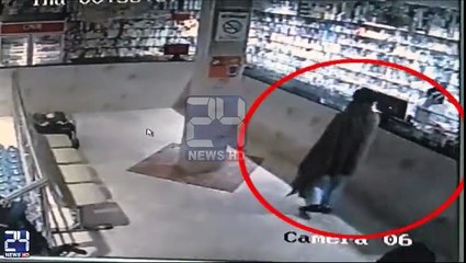 Brave Security Guard Fights To The Death For His Duty