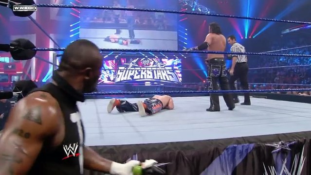 WWE Superstars Matt Hardy vs. Carlito