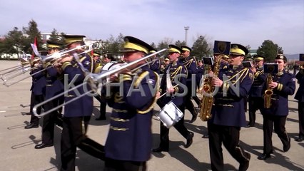 Thaçit s’po i bën përshtypje se çfarë thotë SHBA-ja për ushtrinë