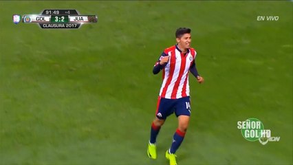 Virou moda!  Jogador do Chivas faz golaço por cobertura